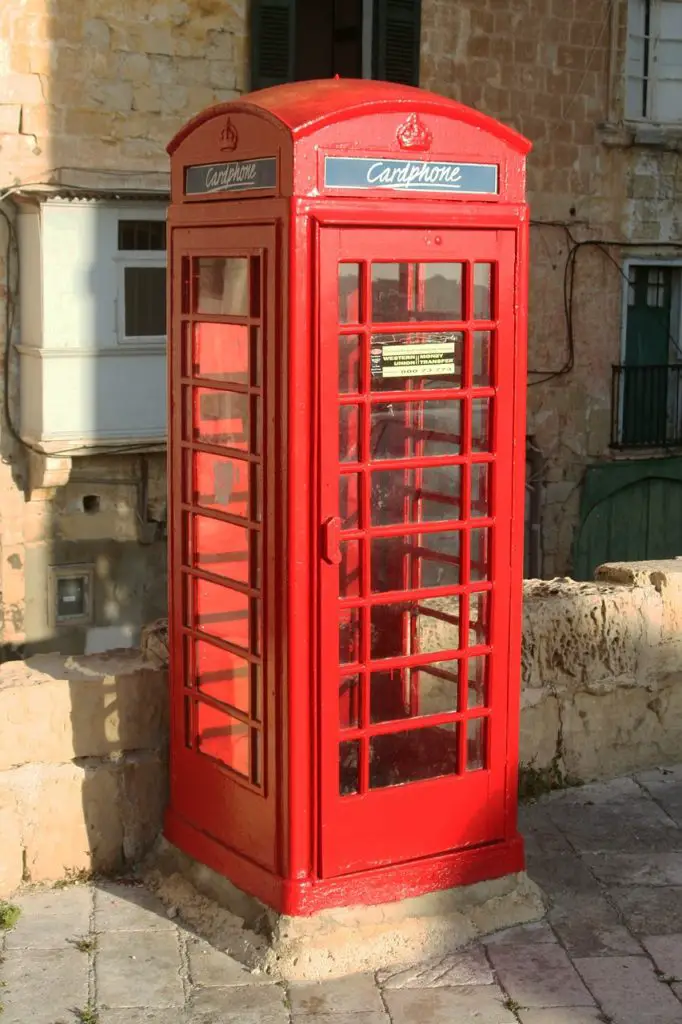 malta red telephone box