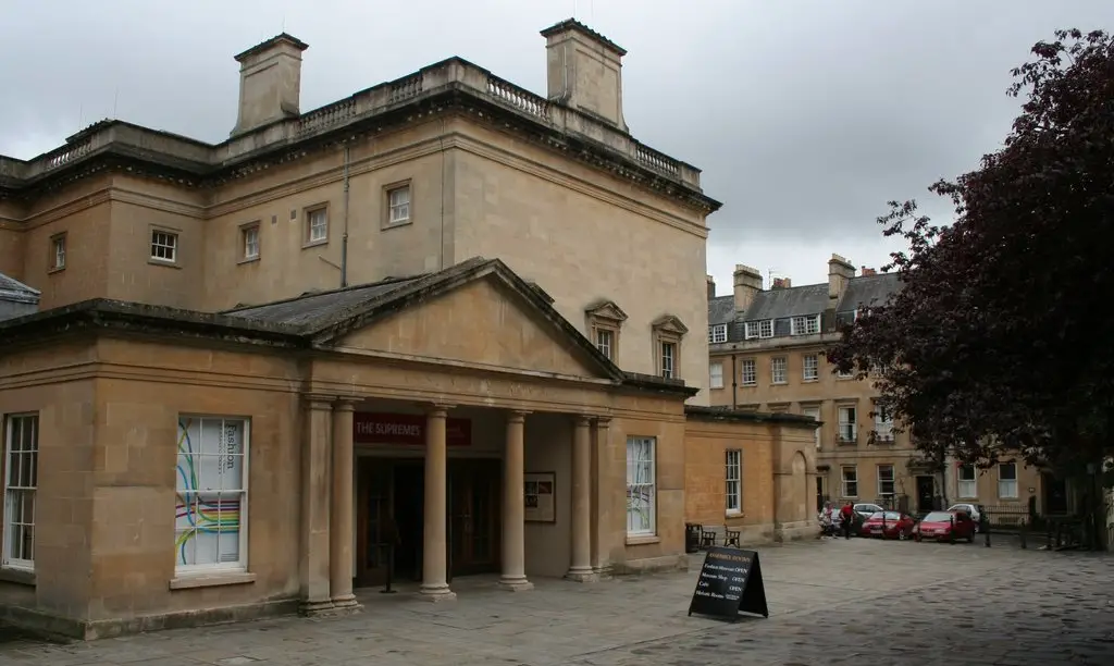 Fashion_Museum_and_Assembly_Rooms_Bath