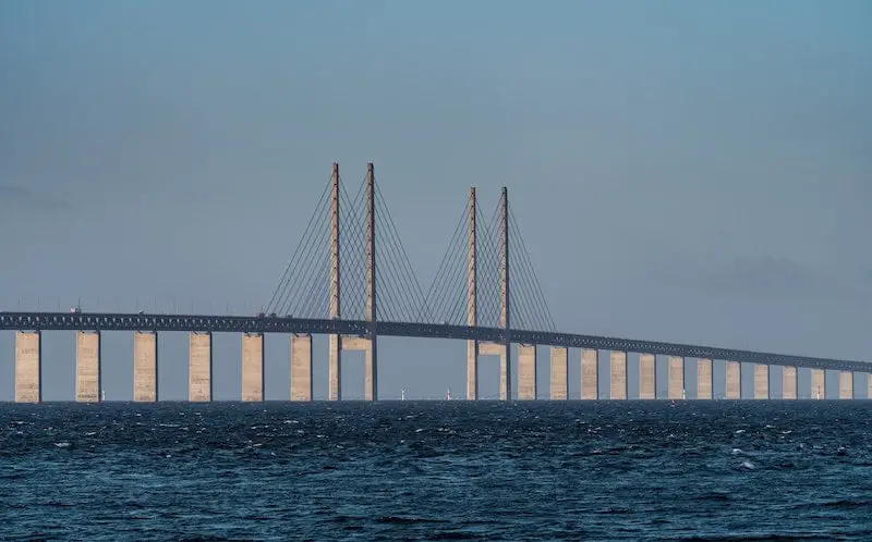 oresund-bridge-by-julian-hochgesang