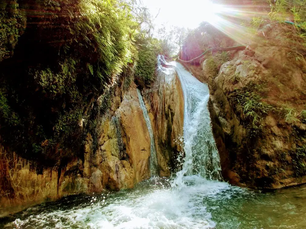 Garud_Chatti_Waterfall