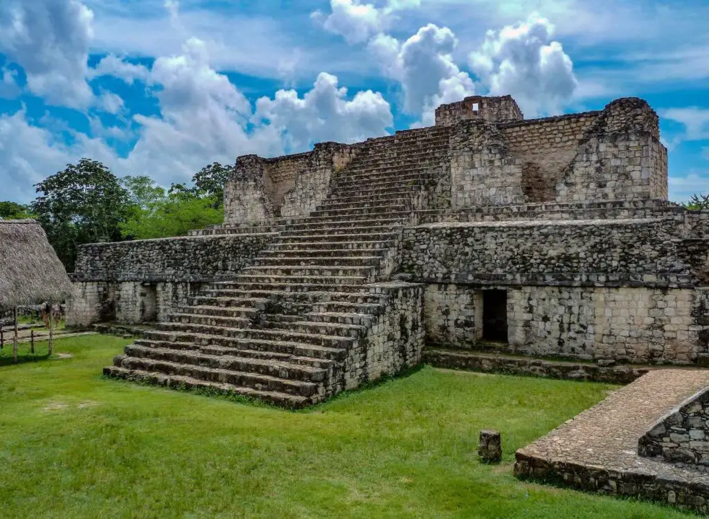 8 must see mayan ruins near tulum
