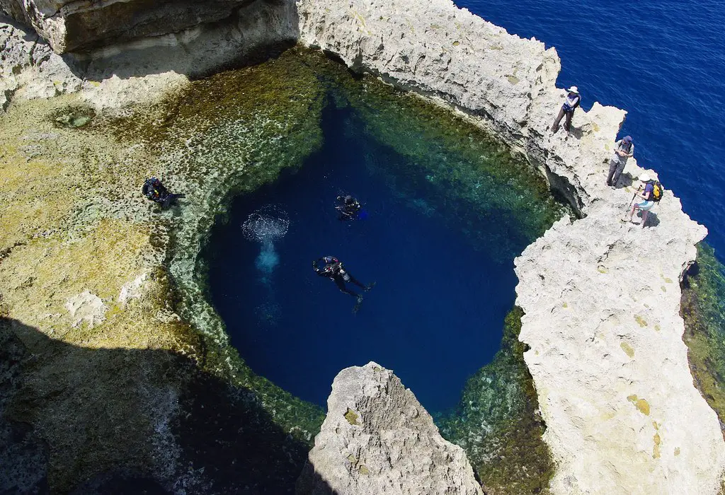 Malta Scuba Diving: A Guide to Dive Sites in Malta, Gozo and Comino 1