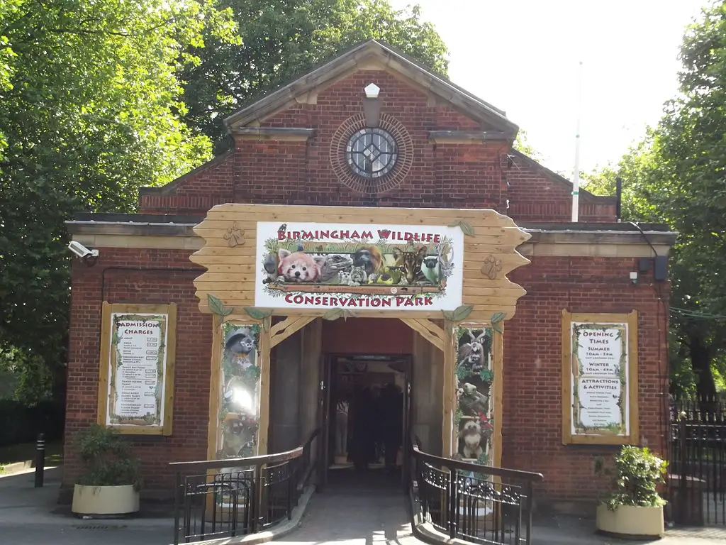 front entrance of the birmingham wildlife conservation park